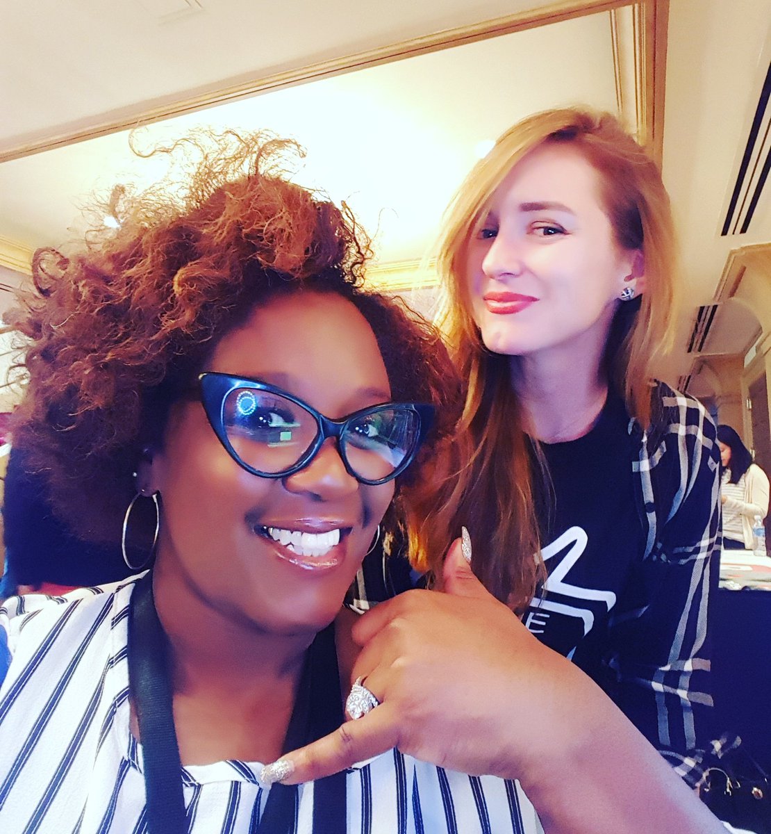 BeeInspiredTalk's tweet photo. Check Me Out Live from Los Angeles w/@dradfinch on the #CallList on 2/23 11am PST! #SummitLive #BeeInspired #LATakeOver #streamlife https://t.co/ciKfAbN7Wi