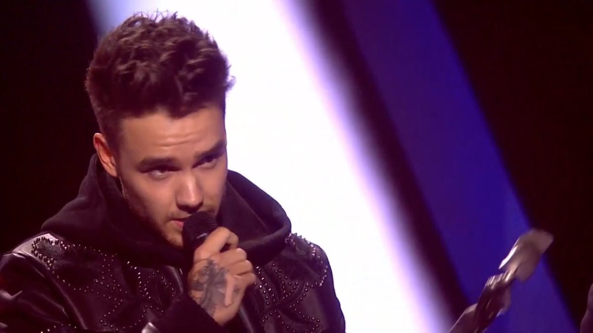 xxx_____0627's tweet photo. Congratulations!!!!!!!
We love you guys!!!
#BRITs2017 
#onedirectionBRIT https://t.co/kFCga7dLtr