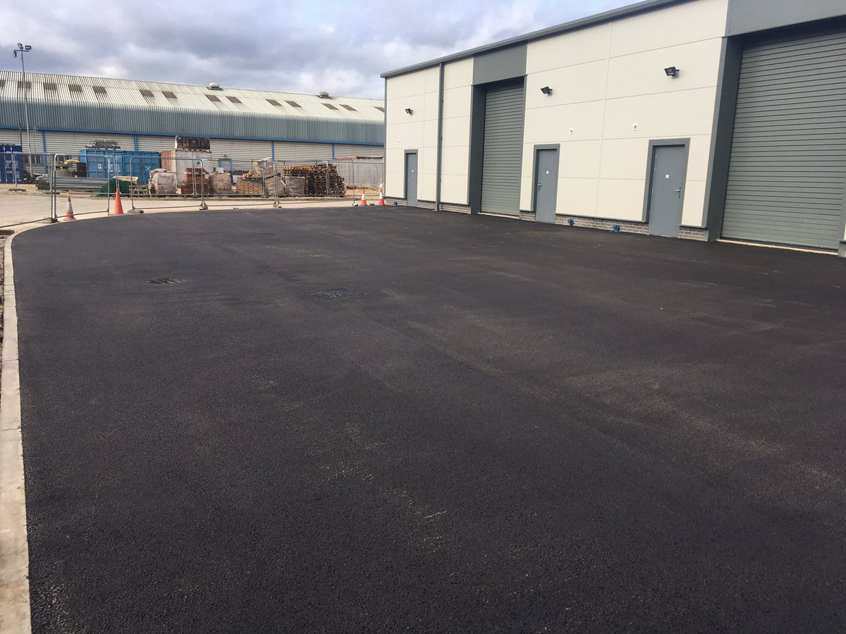Hall_Macadam's tweet photo. Surfacing of a Commercial development completed today in #Lincoln. Site required a range of @CEMEX_UK products including #Viaflow material https://t.co/NUbMtidvpT