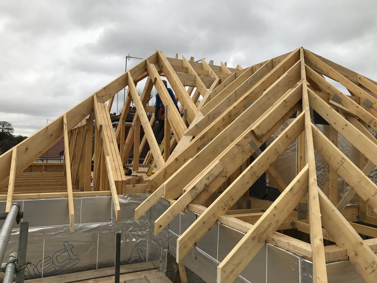 AlmacCarpentry's tweet photo. Construction of 5 bedroom house almost complete at the Potton selfbuild in Chiswick https://t.co/SKVFHERZ9u