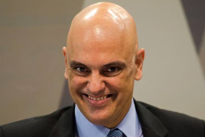 ReginaMontandon's tweet photo. Eu sou você amanhã....#TioFester #AlexandredeMoraes https://t.co/mzae4d6j0O