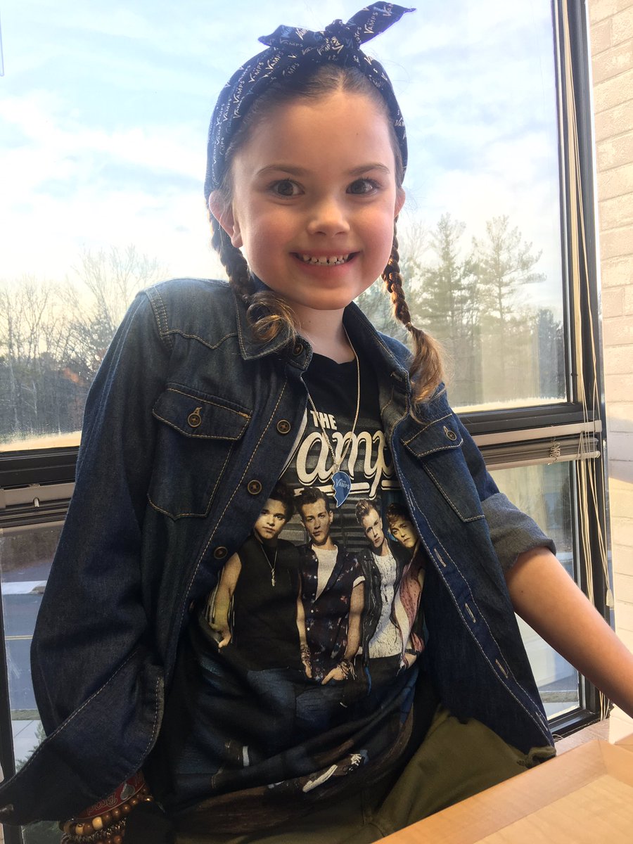 loganriley2's tweet photo. @TheVampsband Patiently awaiting your arrival @945pst Can't wait to hear All Night live!! Prepare for tons of hugs!!! ❤️❤️❤️❤️❤️❤️❤️❤️❤️❤️❤️ https://t.co/WHGnPDOAZt