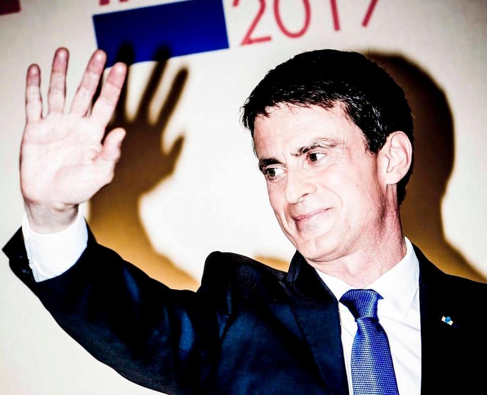 libe's tweet photo. Mais au fait, que devient Manuel Valls ? https://t.co/elKtztE2tr https://t.co/MbYlV5jQxR