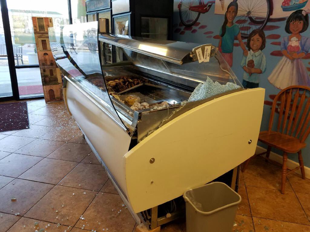 Logan_Rudig's tweet photo. SPREAD THE WORD: My moms family run business WHOLLY CANNOLI CAFE got broken into last night 2/21. No idea who or why, but please just RT https://t.co/vSNlsnwr7W