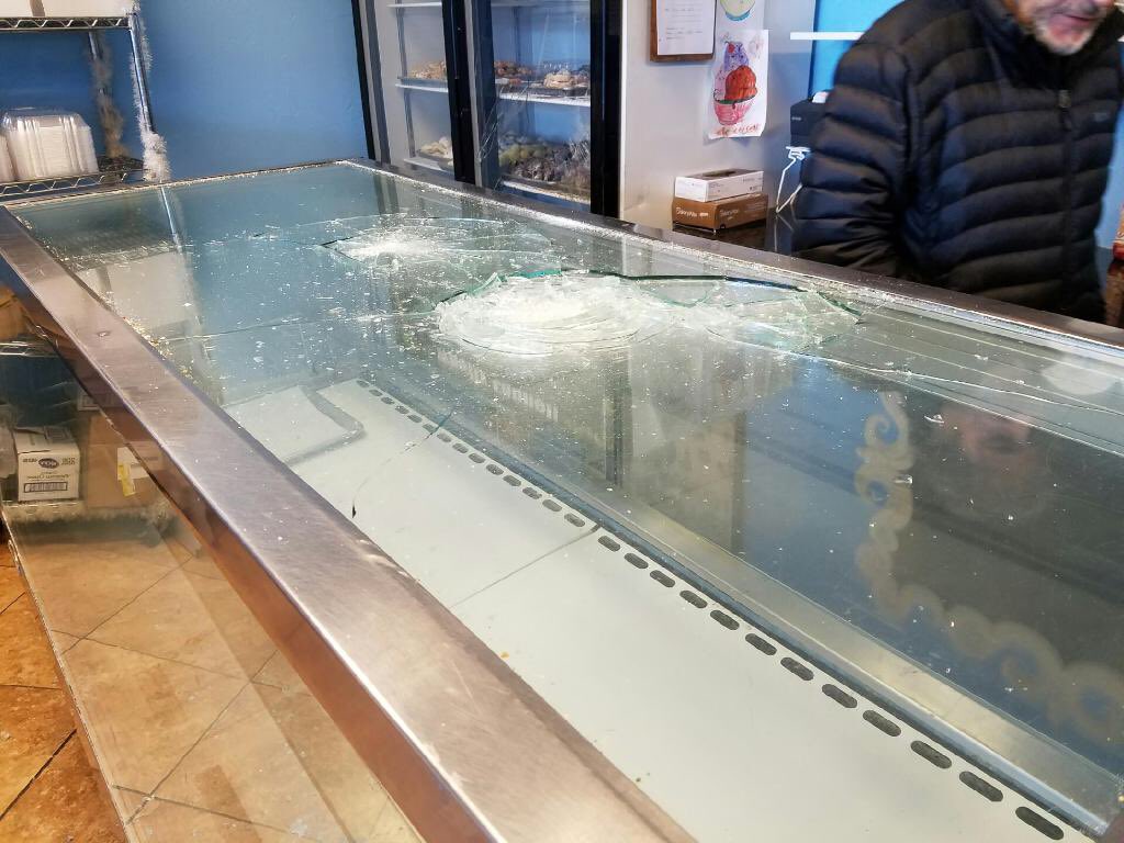 Logan_Rudig's tweet photo. SPREAD THE WORD: My moms family run business WHOLLY CANNOLI CAFE got broken into last night 2/21. No idea who or why, but please just RT https://t.co/vSNlsnwr7W