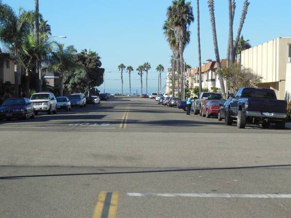 That's the ocean at the end of the street! https://t.co/alUlzFe61E<a href="/tag/newprofilepic"class="tags"><span>#newprofilepic</span></a>