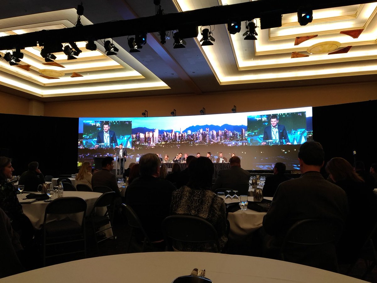 go2HR's tweet photo. .@BCTourismConf kicks off w/ the Town Hall. @TIABC_CA shares results. Sector associations share key issues w/ the room. #BCTourismMatters https://t.co/EwjbmQLDOO