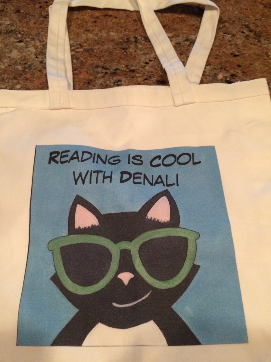 DenalitheCat's tweet photo. Check out these awesome bags to carry your Denali books! #denalithecat
https://t.co/pijWqxT6c3 https://t.co/LEC2erZ8zp