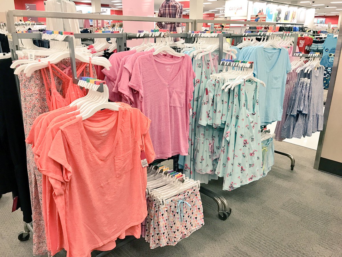 Loving my new Sleepwear mannequin &amp; #ColorStories thanks to VMTL <a href="/larassina7/">Larassina</a> 💖 #T1887 is ready to #SpringForward into these cute PJs! 🌸💕💐🌷🎯