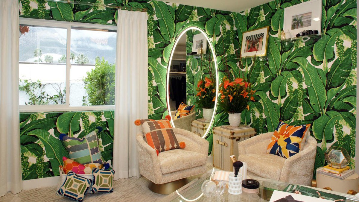 LisaBoone19's tweet photo. The @ModernismWeek show house in Palm Springs looks like fun: https://t.co/FqmM5tkUnp #christopherkennedycompound #VillaGoLightly https://t.co/J9gbjvq95N
