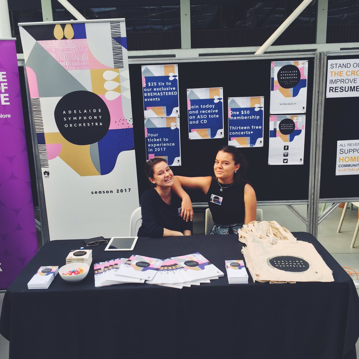 The_ASO's tweet photo. Margot & Elliette ready to go down @UniofAdelaide Hub #asolp #aso17 https://t.co/w49WVTqfOB