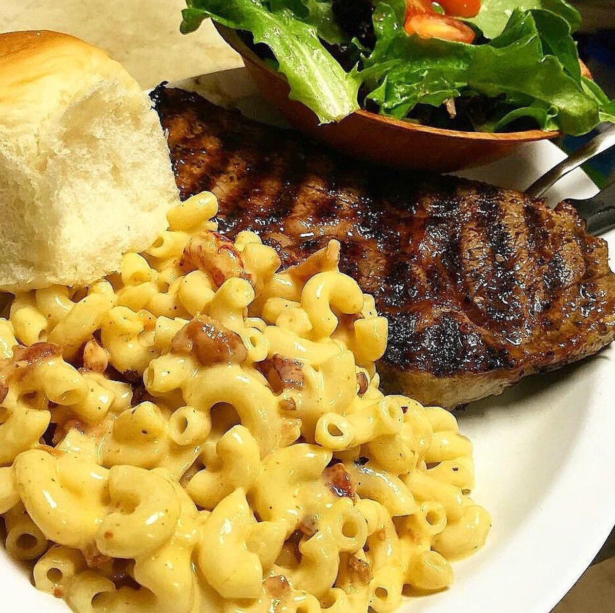 Come on down to The G-Spot! Steak Night! Tonight's side is Bacon Crawfish Mac! #glitterkaraoke #steaknight