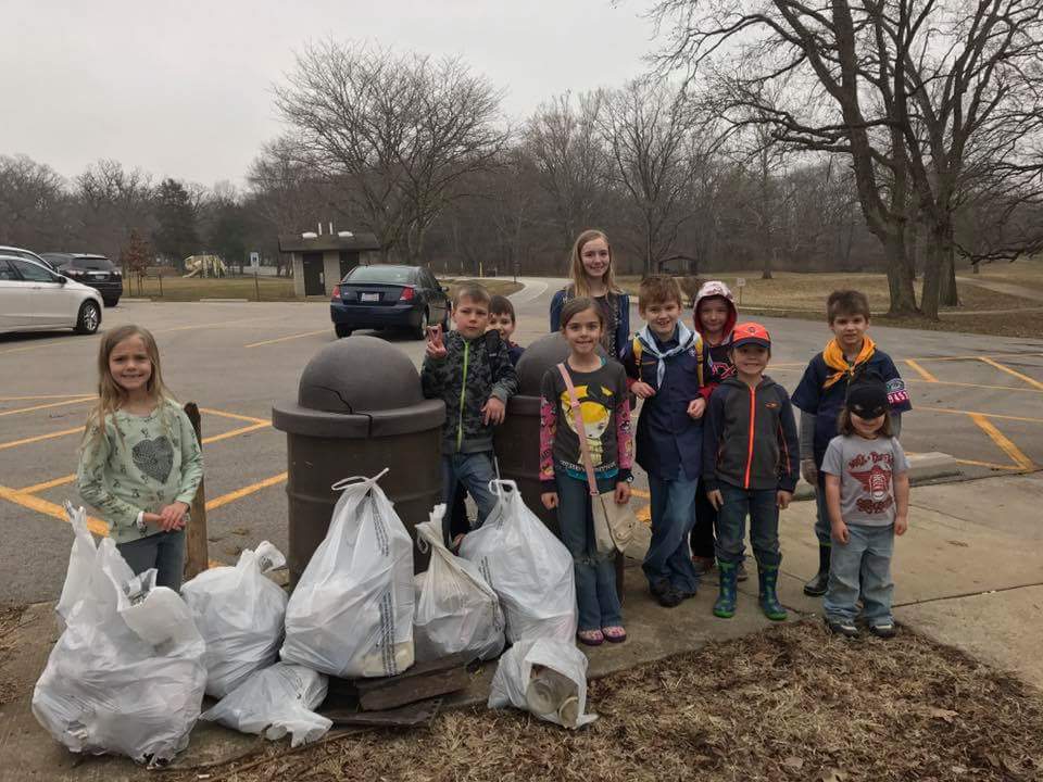 mollyann_hesser's tweet photo. What better way to spend this day? #ExtraGoodTurn #theWILDpack #cubscouts #ScoutsFoundersDay #kankakeecounty https://t.co/uIcYoKeF9A