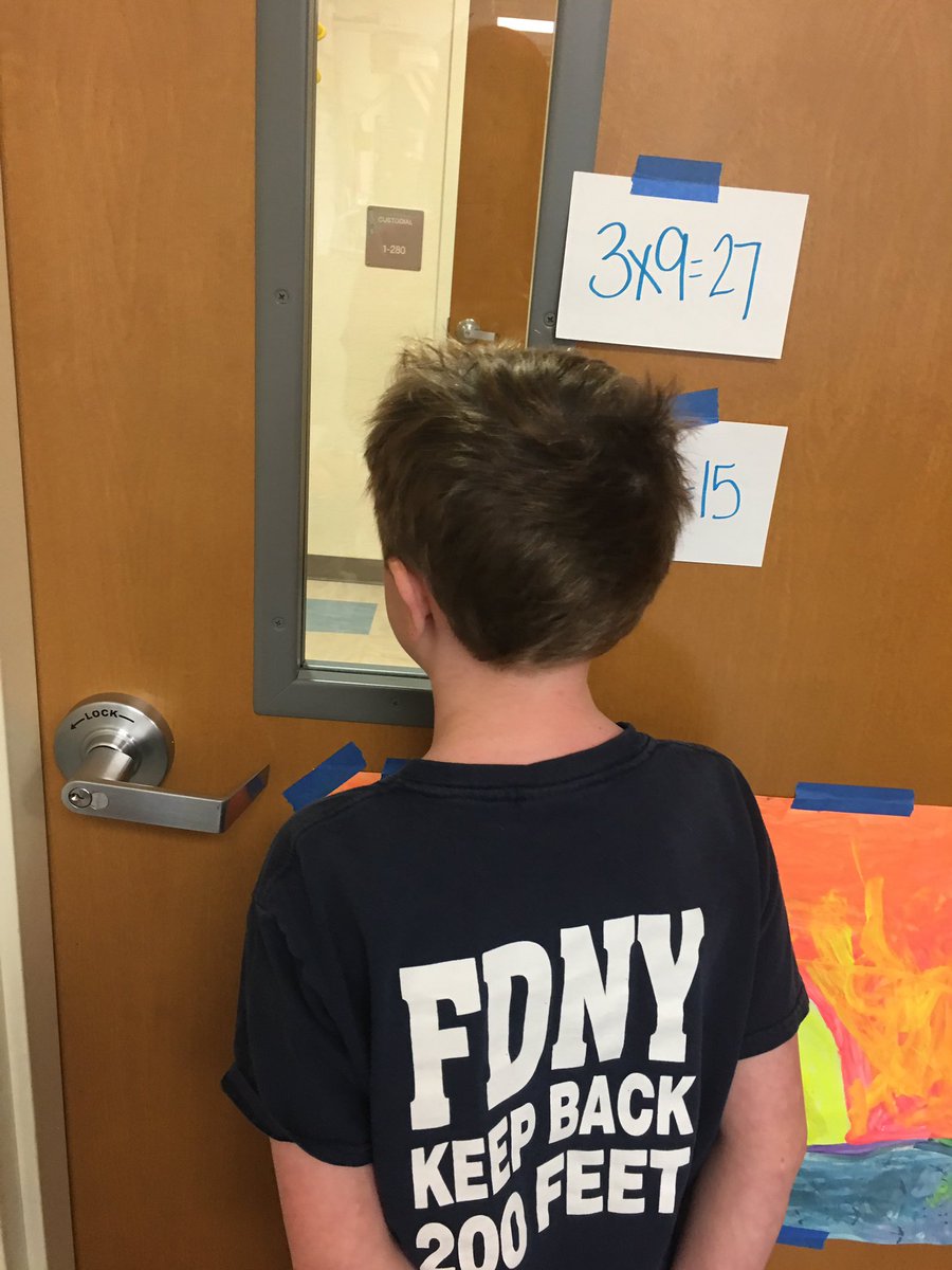 randgpatterson's tweet image. Checking out another group and filming:) #tcs #curiouslearner