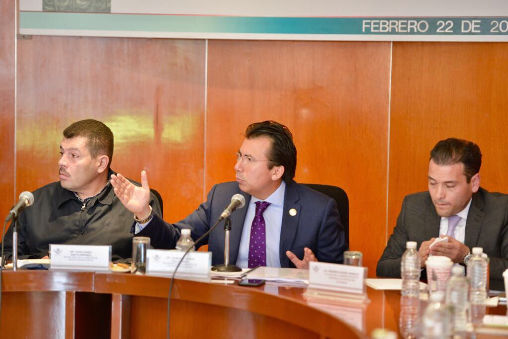 gguizarv's tweet photo. La Comisión de Asuntos Migratorios de la @Mx_Diputados sostuvo un encuentro con @gashasbach para platicar de las Aduanas en México https://t.co/5m4lBgKrEv