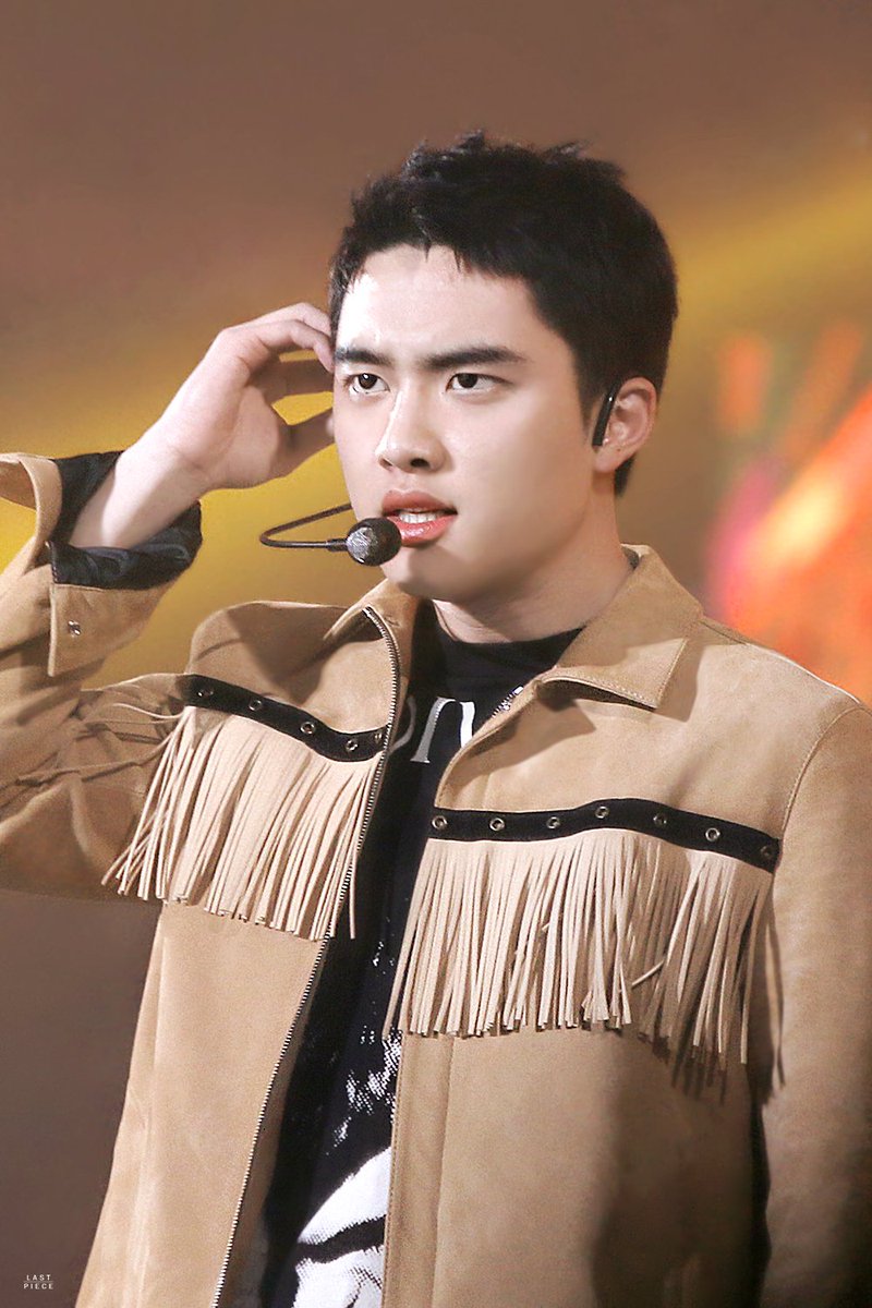lastpiece_DO's tweet photo. 170222 #경수 도경수 미간에 힘주면 죽는 새럼 저요....🙊🙊🙊👍💕💕💕💕💕 https://t.co/1KqZOQXa7U