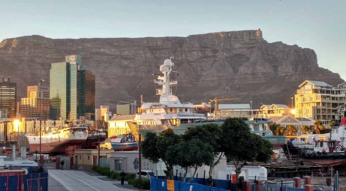 DiBrown5's tweet photo. Good morning #CapeTown
A high of 34° is predicted. How are you going to beat the heat ? https://t.co/8fEDwAsk9s