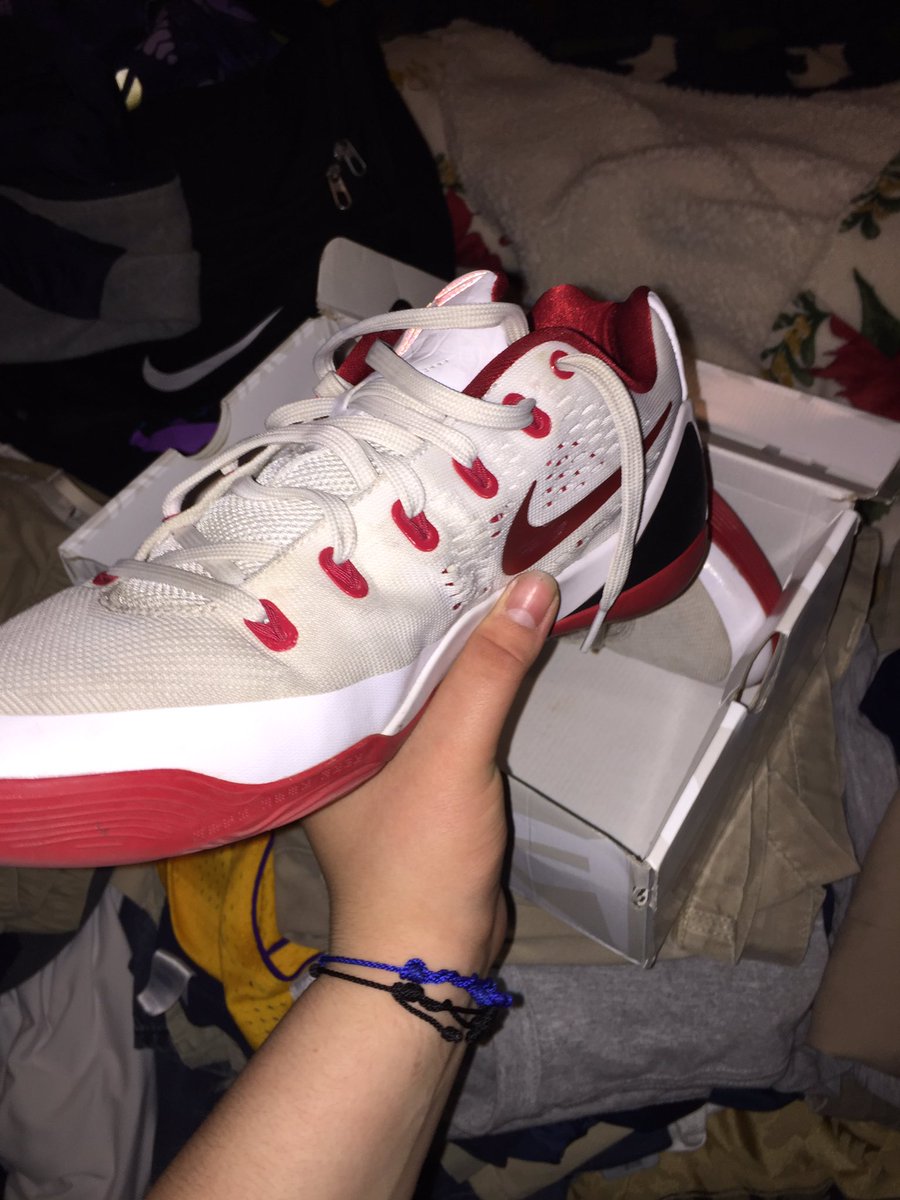 _DopeKikz's tweet photo. For sale hmu!!!! Dm me!!!!!! #kobe9 https://t.co/5WqNnUWDKt