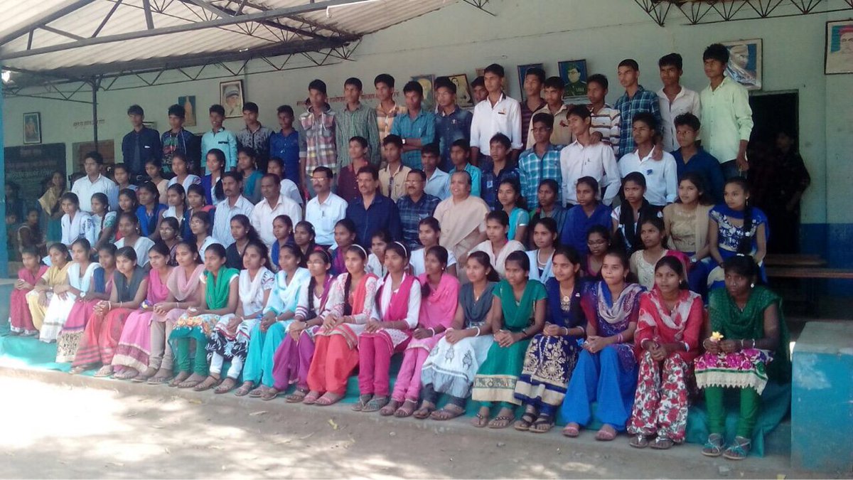 ANIMEDHTrust's tweet photo. 172 tribal school  students at Varkhande-Talasari got college backpack from ACT. Higher Education will lead to suc... https://t.co/UYZUFty6TM