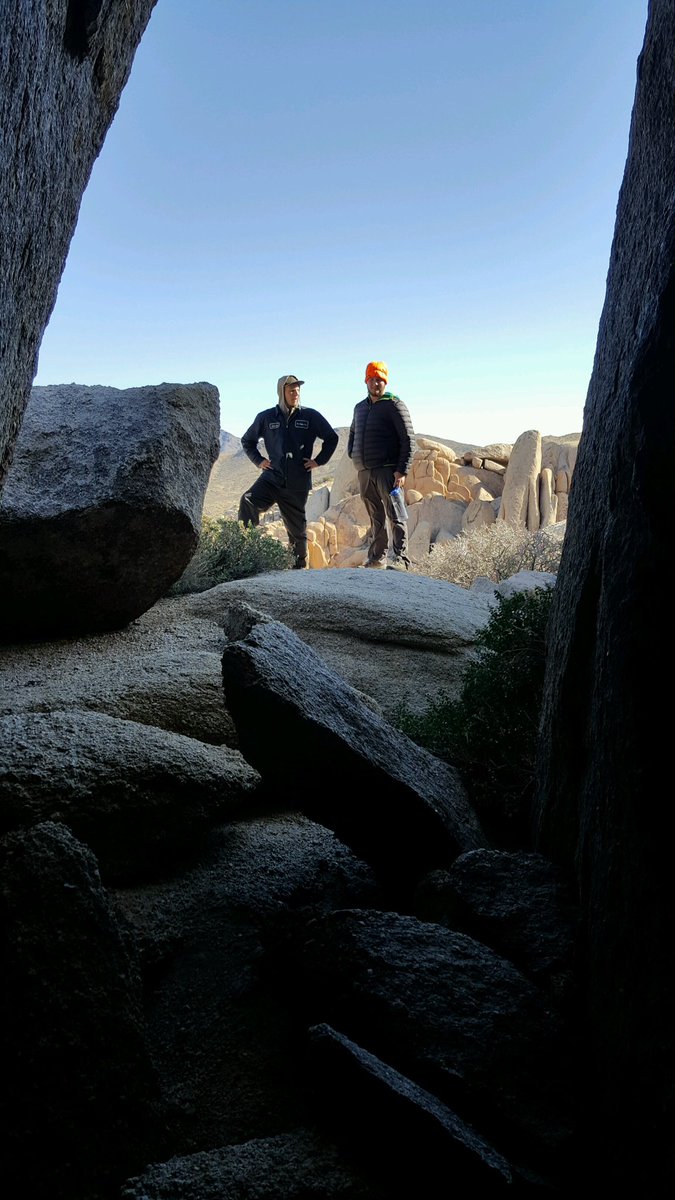 _weinstein_'s tweet photo. Mojave Desert https://t.co/iXuXKYiiV0