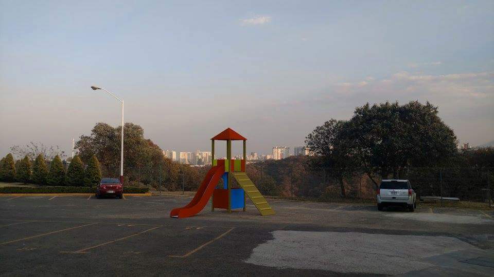 Che__Flaco's tweet image. La nueva área de juegos en la chamba! #CGImage