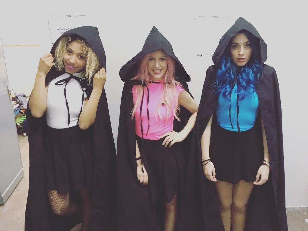 SweetCalifxrnia's tweet photo. Urgente!! Sonia &amp; Alba buscan a Tamy Nsue tercera integrante de Sweet California! un RT por favor? gracias 💜💗💙 https://t.co/xudzuCnEV0