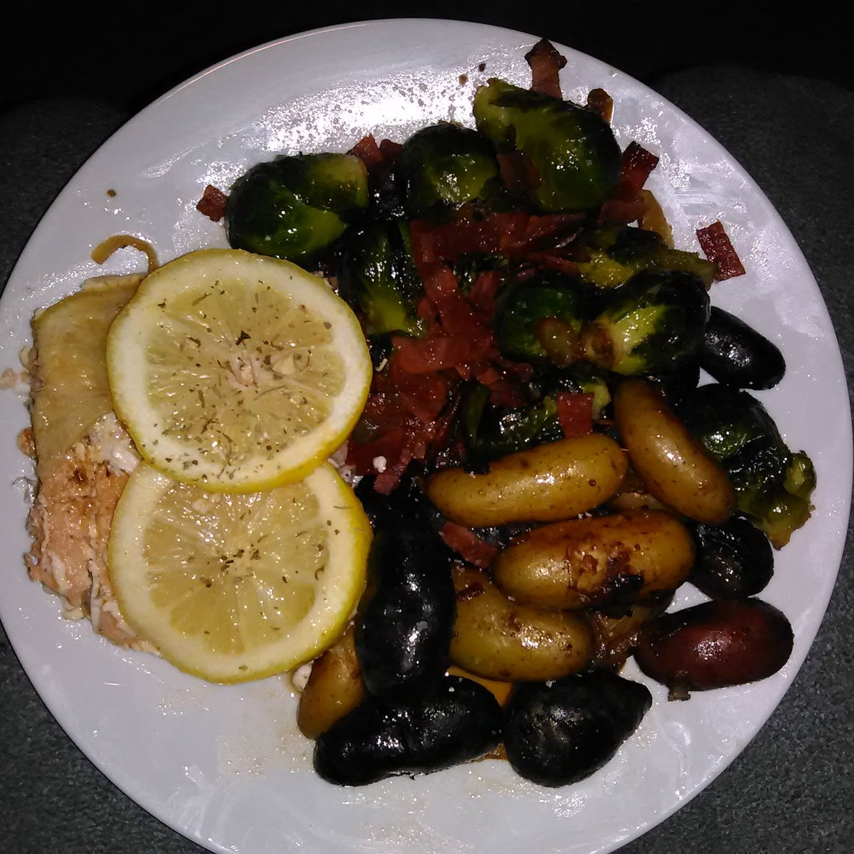 compozertheory1's tweet photo. #Goodfood #salmon #eathealthy #cookboy #ChefsTable #cheflife#goodeats #foodtravelchat https://t.co/wxHBpS8YDI