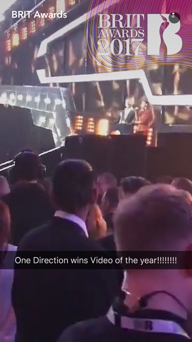 babydinonik's tweet photo. CONGRATS BABIES 💗 ALWAYS AND FOREVER LOVE U BOYS & PROUD!! @onedirection #BRITsOneDirection https://t.co/Le0p1aylNO