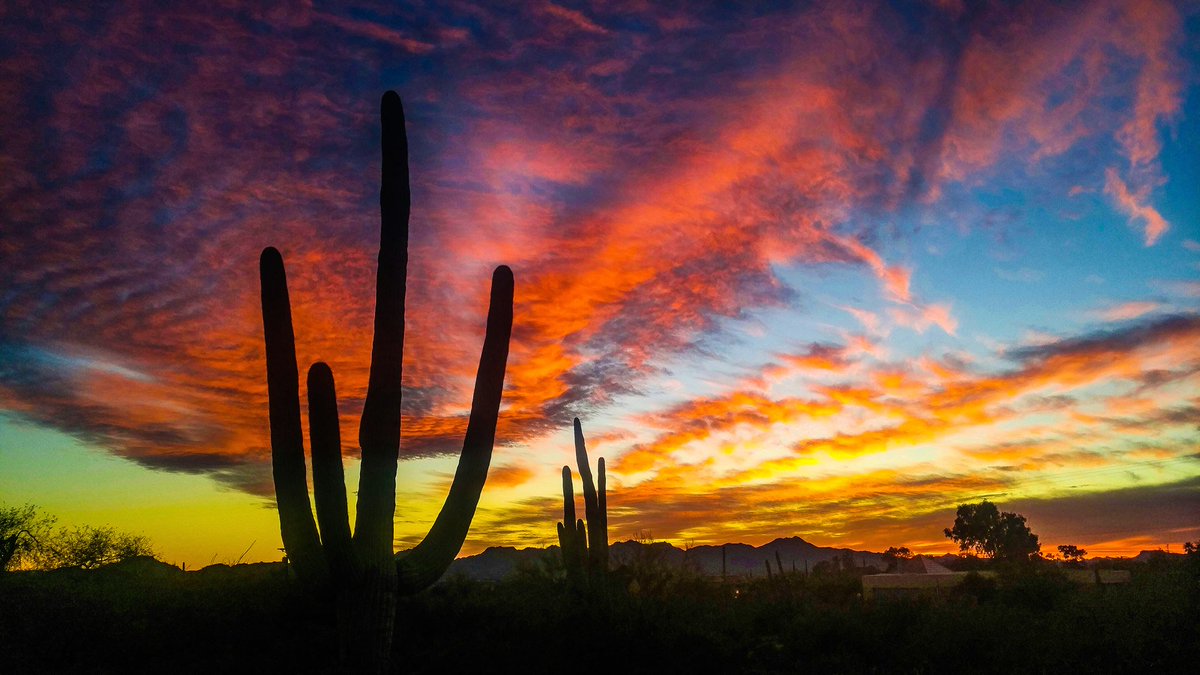abc15's tweet image. We cannot get over how pretty the sunset was tonight! Thnx Michael Stoklos for sharing this view with us! #abc15