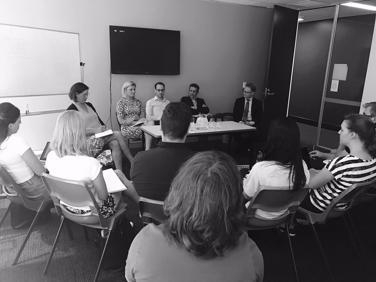 EllieLaingNews's tweet photo. The clever and kind @hughriminton @raykuka7 @Danielle_Post @maryruthmonsour & Michael Reid chatting news decisions at @MacleayCollege https://t.co/HiKRFCtlTo