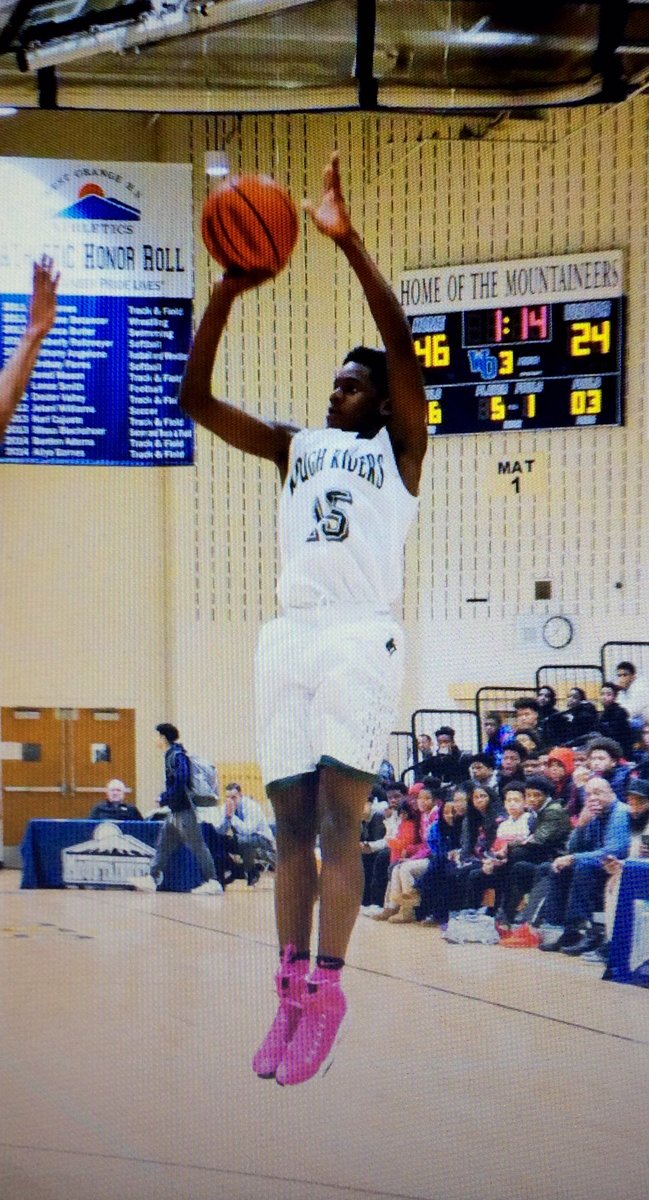 NANNPHOTO51's tweet photo. ECT boys basketball semis #eastsidehs #immaculatehs #westsidehs #columbiahs #nannphoto #njhsbasketball https://t.co/SaotJaFTKT