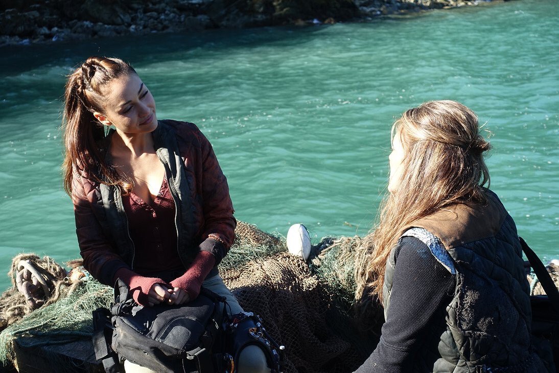 The 100 Australia On Twitter Lindsey Morgan Paige Turco Richard Harmon Jarod Joseph Sachin Sahel And Luisa D Oliveira Bts On Set Of The100 4x04 A Lie Guarded Https T Co I4nqwjauq0