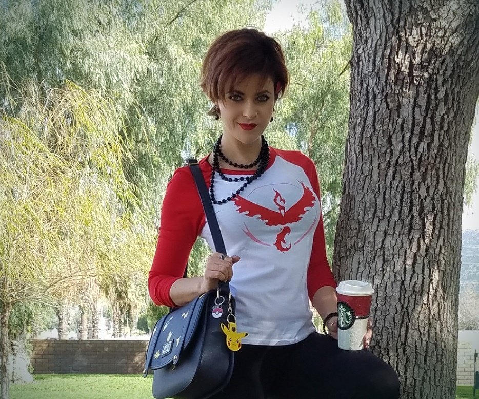 ItsMeganRandom's tweet photo. On my way to snatch your PokΓ©mon β€ππ #PokΓ©mon #TeamValor #PokeGirl #GeekGirl #NerdGirl #MeganRandom #GeekLookBook #GeekChic #loungefly https://t.co/F33a55Rgq6