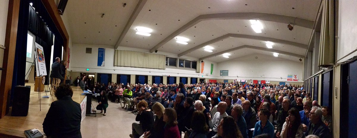 Steve_Glazer's tweet photo. Livermore turns out! More than 500 participated in @CBakerAD16 &amp; my town hall. Respectful, intelligent, civil discussion #BipartisanshipWins https://t.co/GXKfHoOqK2