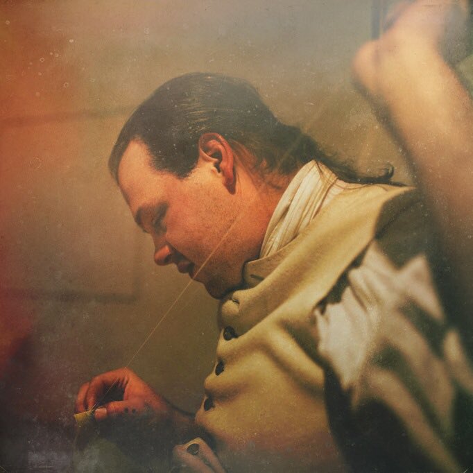 DailyReenactor's tweet image. 