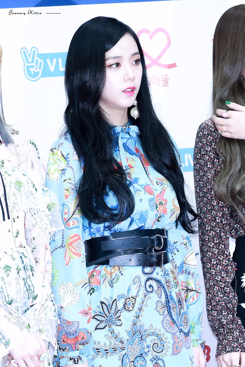 _JanuaryKitten's tweet image. 170222 가온차트 포토월 지수 
#블랙핑크 #BLACKPINK #지수 #Jisoo