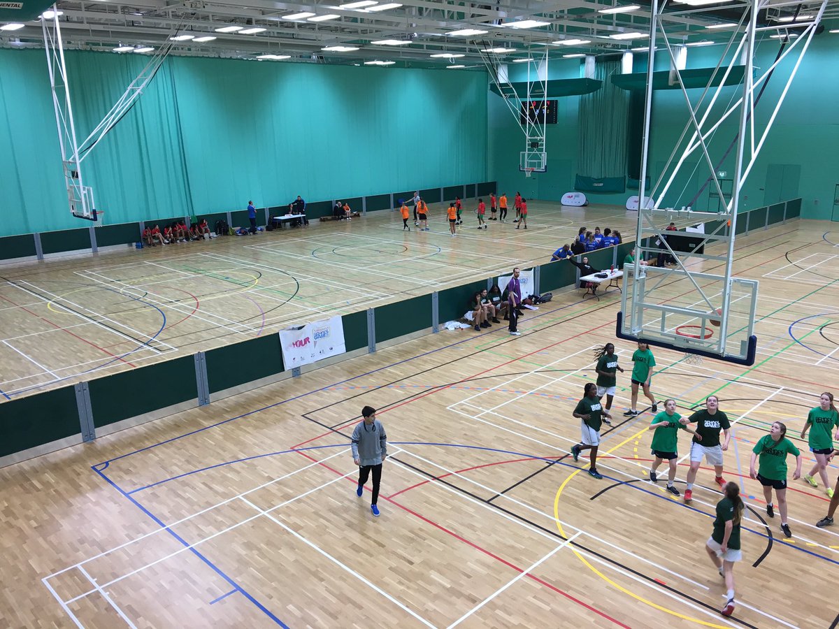 #NottsSchoolGames
Year 10/11 Girls basketball is underway 🏀
#TeamCity v #TeamRushcliffe
#TeamBroxtowe v #TeamBassetlaw