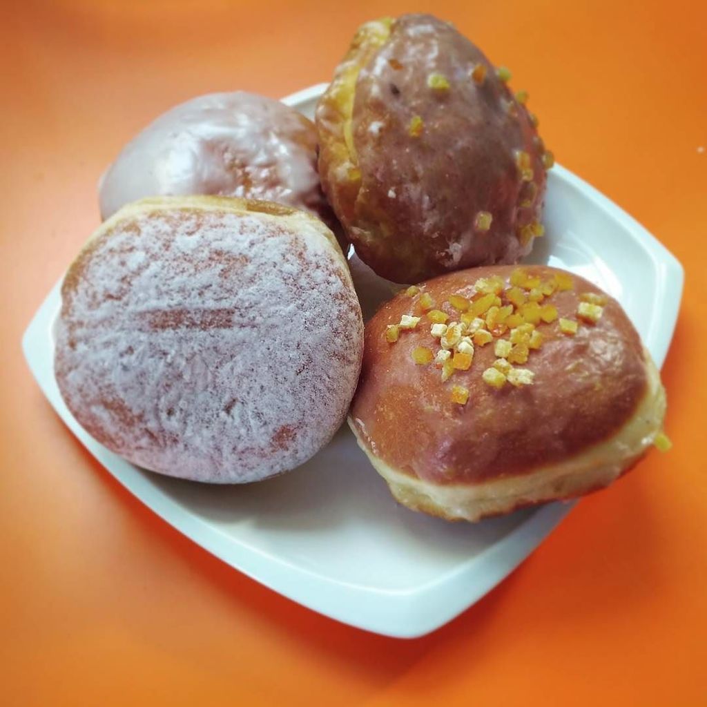 SashaDelirious's tweet photo. It's finally that day when calories don't count
#pjatk #pjait #paczek #donut #polska #pol… https://t.co/zrQ7vaqzTu https://t.co/x94fkSZjKv