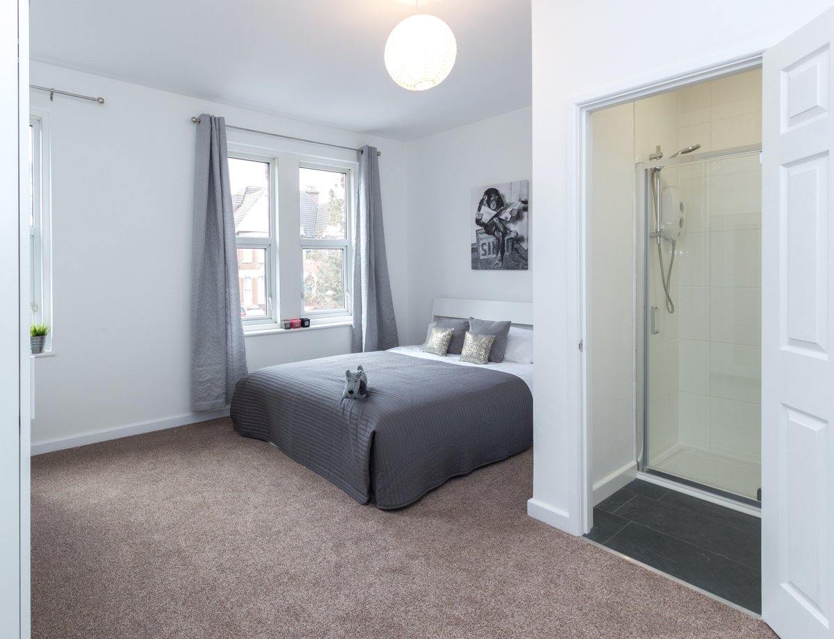 WallerProperty's tweet photo. Just finished - check out this professional multi-let in Southampton! Now up for rent by @HomeHubSoton 🏚️»🏠 https://t.co/Bv1T9AyRbh