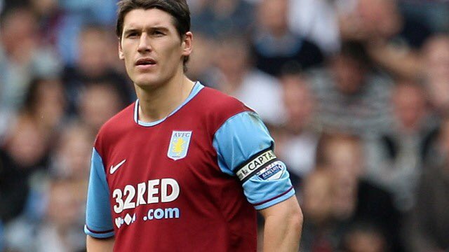 holteender1985's tweet photo. Happy Birthday to a villa legend!! #Barry6 #AVFC https://t.co/KXdMzsQVl4