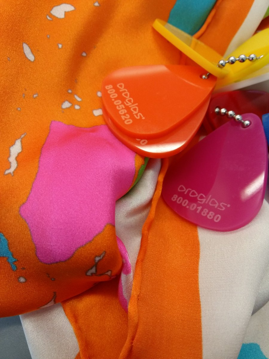 charcotstudio's tweet photo. Yesterday's spring like sunshine had us searching for the perfect acrylic brights... #pantonecolours #ss17 #floraMRI #silkscarf #colourinspo https://t.co/xUraxkZSdL