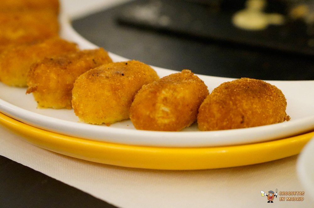 Hoy en <a href="/Cocinillas_es/">Cocinillas</a> de <a href="/elespanolcom/">EL ESPAÑOL</a> te hablan de <a href="/CroquetasMadrid/">CROQUETAS en Madrid</a> y las 10 mejores croquetas de nuestra ciudad cocinillas.elespanol.com/2017/02/las-me…