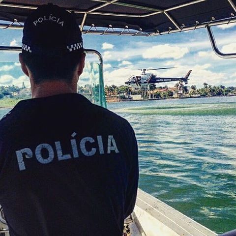 pmdfoficial's tweet photo. Bom dia seguidor, prontos para o serviço.
Servir e Proteger.
#PMFD #MuitoMaisQueSegurança https://t.co/jjDhCKcxU5