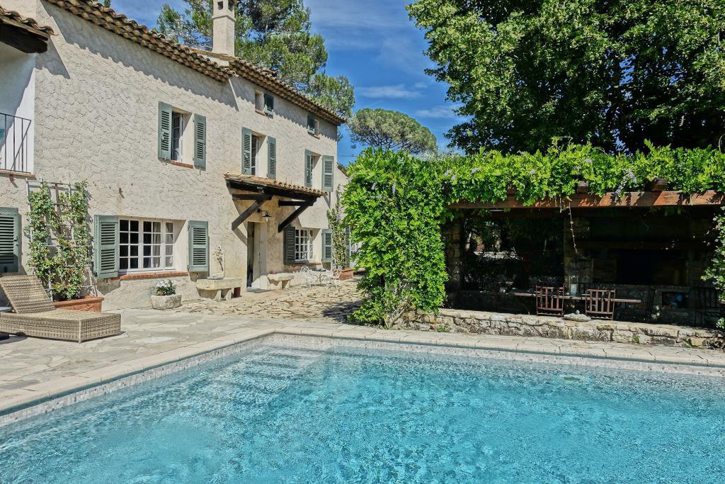 MarlyPrivilege's tweet photo. Vente Mougins - Mas du XIXème siècle rénové
https://t.co/iD7A5spq17
#realestate #marlyprivilege #luxuryproperty #frenchriviera #mougins https://t.co/Fo2333u7aW