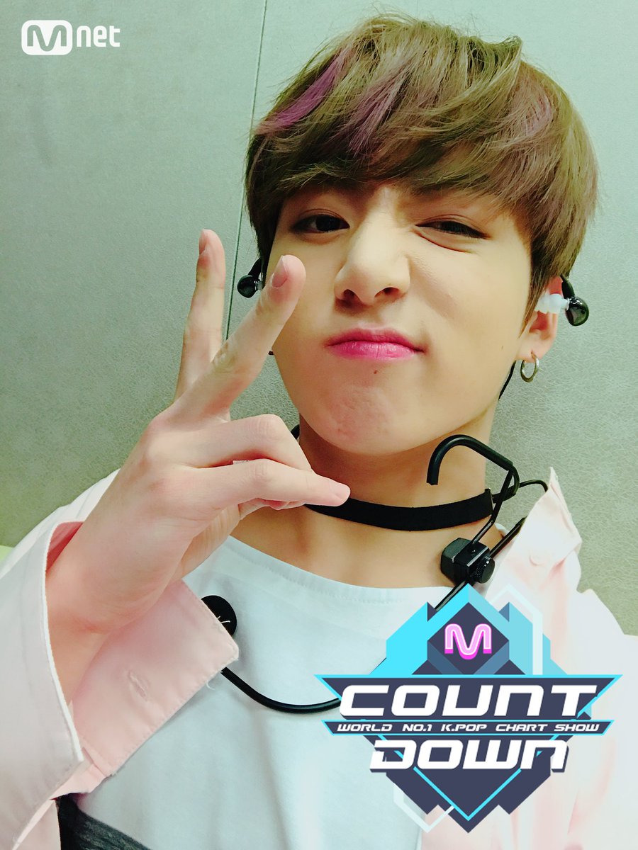 lovlysprings's tweet photo. [170223] #BTS selca on Mcountdown backstage for Comeback #Jungkook https://t.co/5k7BpLLUe9