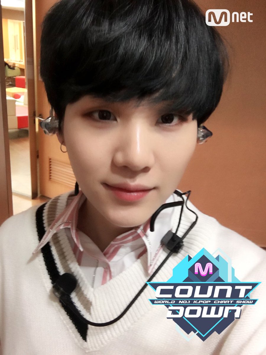 lovlysprings's tweet photo. [170223] #BTS selca on Mcountdown backstage for Comeback #SUGA https://t.co/MO7sonEvrQ