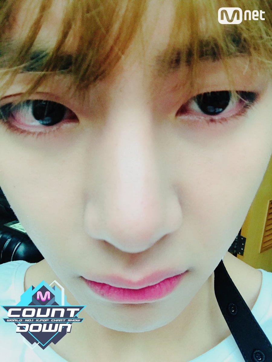 lovlysprings's tweet photo. [170223] #BTS selca on Mcountdown backstage for Comeback #Taehyung https://t.co/ofA4A1jjMm