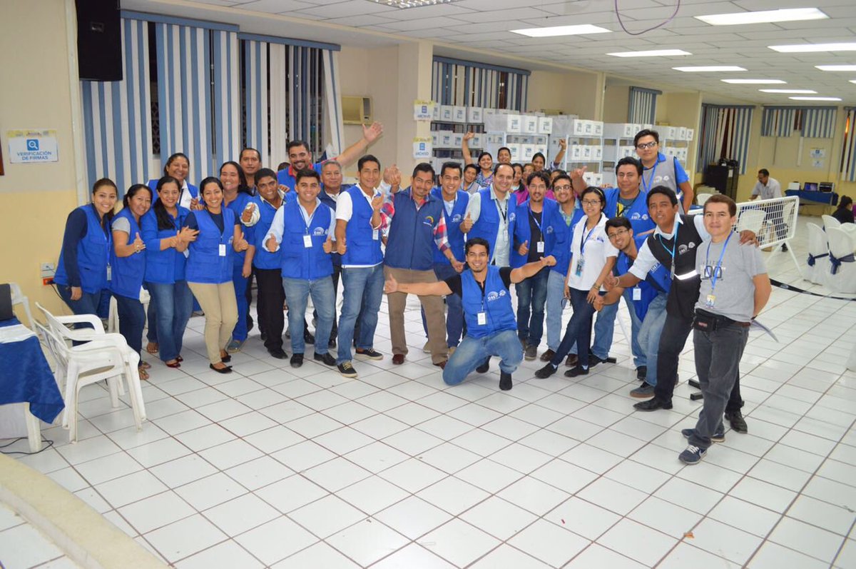 BladimirQuitoEC's tweet image. Acabamos de escrutar el 100% DE la dignidad de Asambleístas Nacionales correspondiente a #ElOro. Vamos a buen paso.

#CNETrabajoYCompromiso