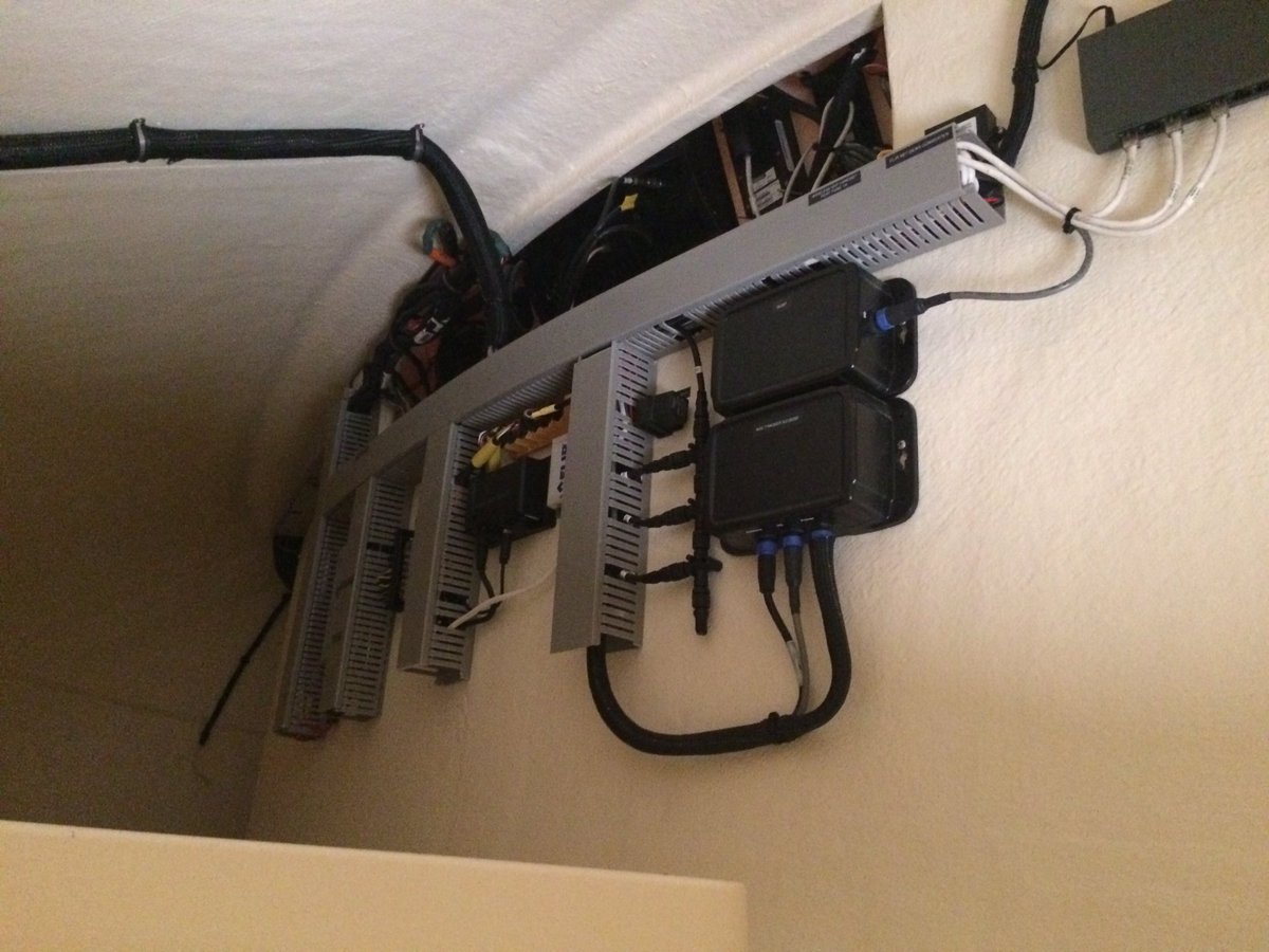 atlantissec's tweet image. Wish all our clients boats electrics were this neat. Was a pleasure. #pb65 #GOST_OnYourBoat #globaltracking #boatsecurity @GOSTAustralia