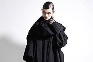 AblamHyra's tweet image. 【ファッション　fashion　時尚】
７０ブランドが競演、#ミラノコレクション 開幕
Fall 2017 - 18 Milan Collection
'17 - 18秋冬米蘭集合
facebook.com/NAKAMASou/post…
#MilanCollection #秋冬米蘭集合